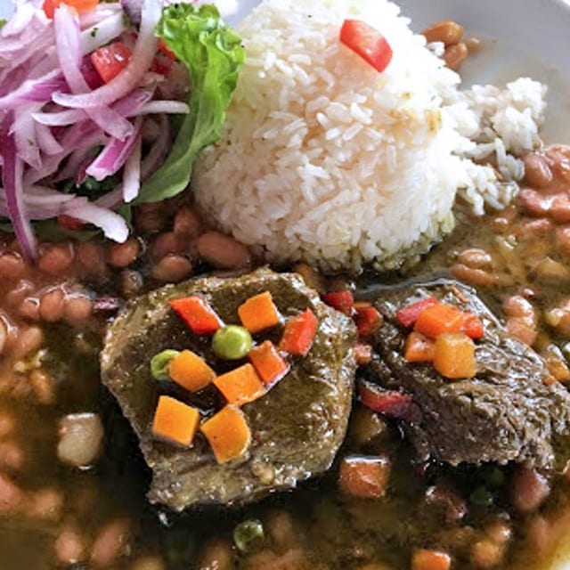 Seco de Res con Frijoles.